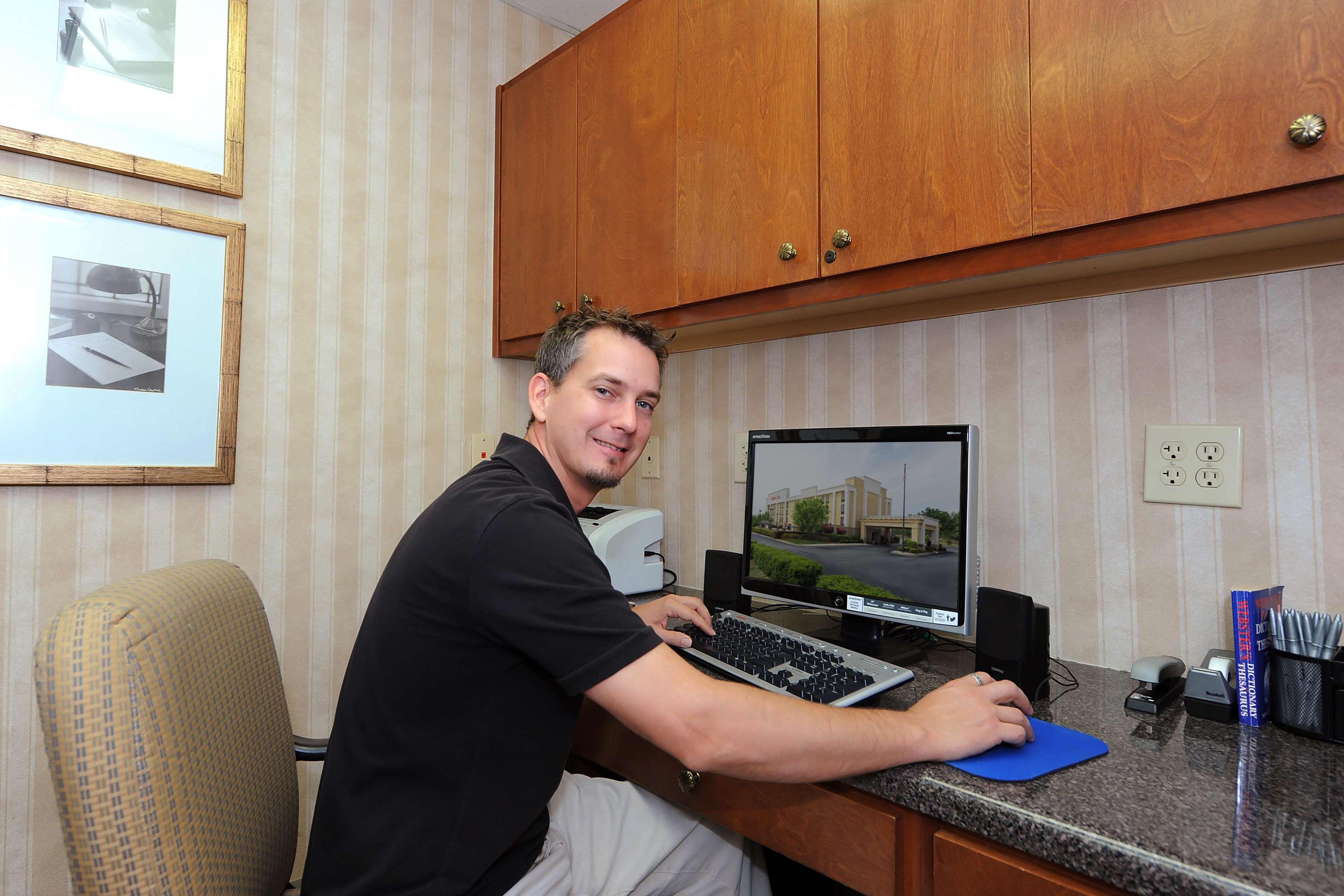 Hampton Inn Spartanburg Hotel Business photo